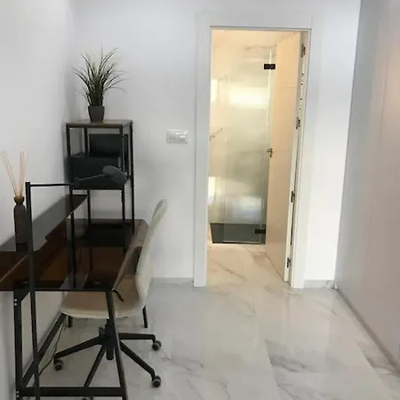 Krasna Se Soukromym Bazenem Villa